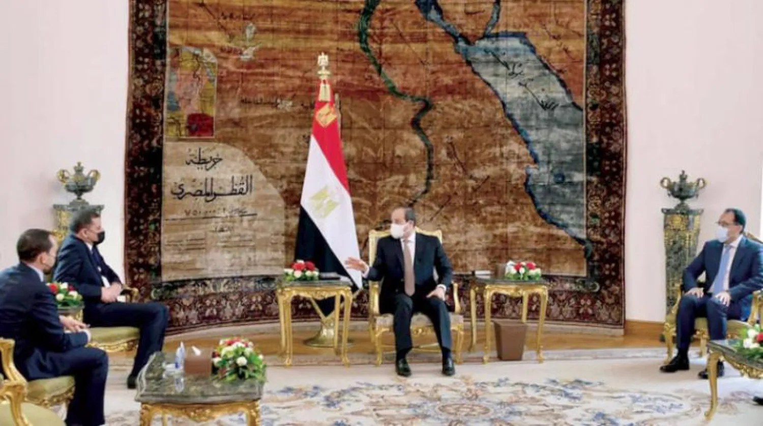 Mısır Cumhurbaşkanı Abdulfettah es-Sisi, 18 Şubat’ta Kahire’de Libya Başbakanı Abdulhamid Dibeybe ile bir araya geldi (Mısır Cumhurbaşkanlığı)