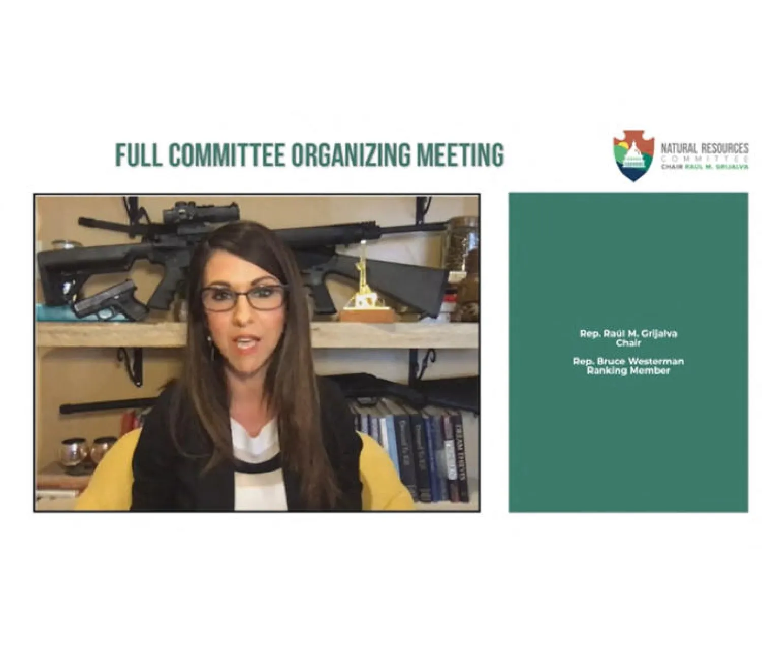 النائبة الأميركية لورين بوبيرت خلال الاجتماع (أ.ف.ب)