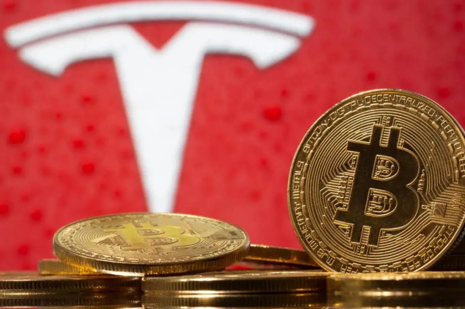 Tesla, Bitcoin'e yatırımlarıyla kripto paranın değerinin fırlamasını sağlamıştı (Reuters)