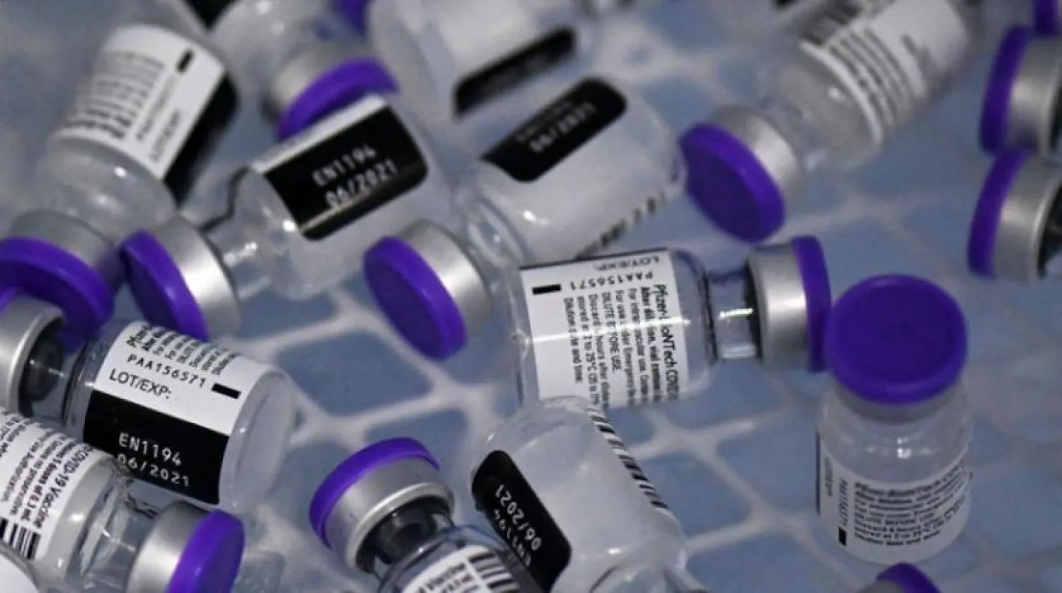 Pfizer aşısının saklanma koşulları birçok ülke için zorluk oluşturdu (AFP)