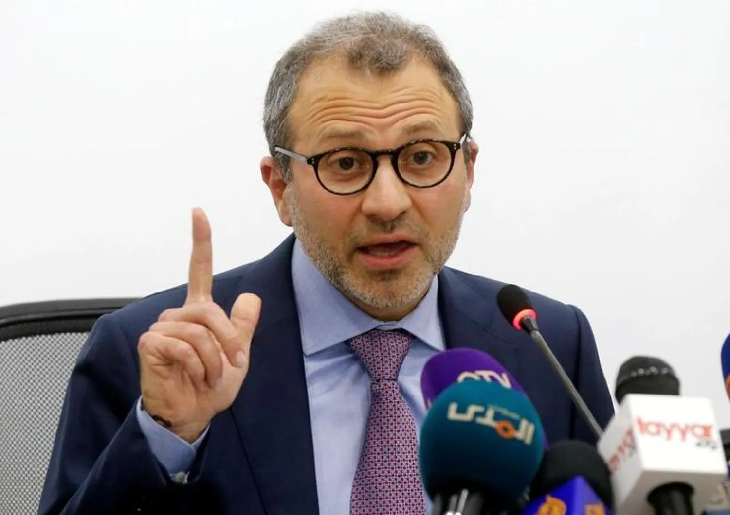   Then-caretaker Foreign Minister Gebran Bassil gestures as he speaks during a news conference in Beirut, Lebanon December 12, 2019. REUTERS/Mohamed Azakir
