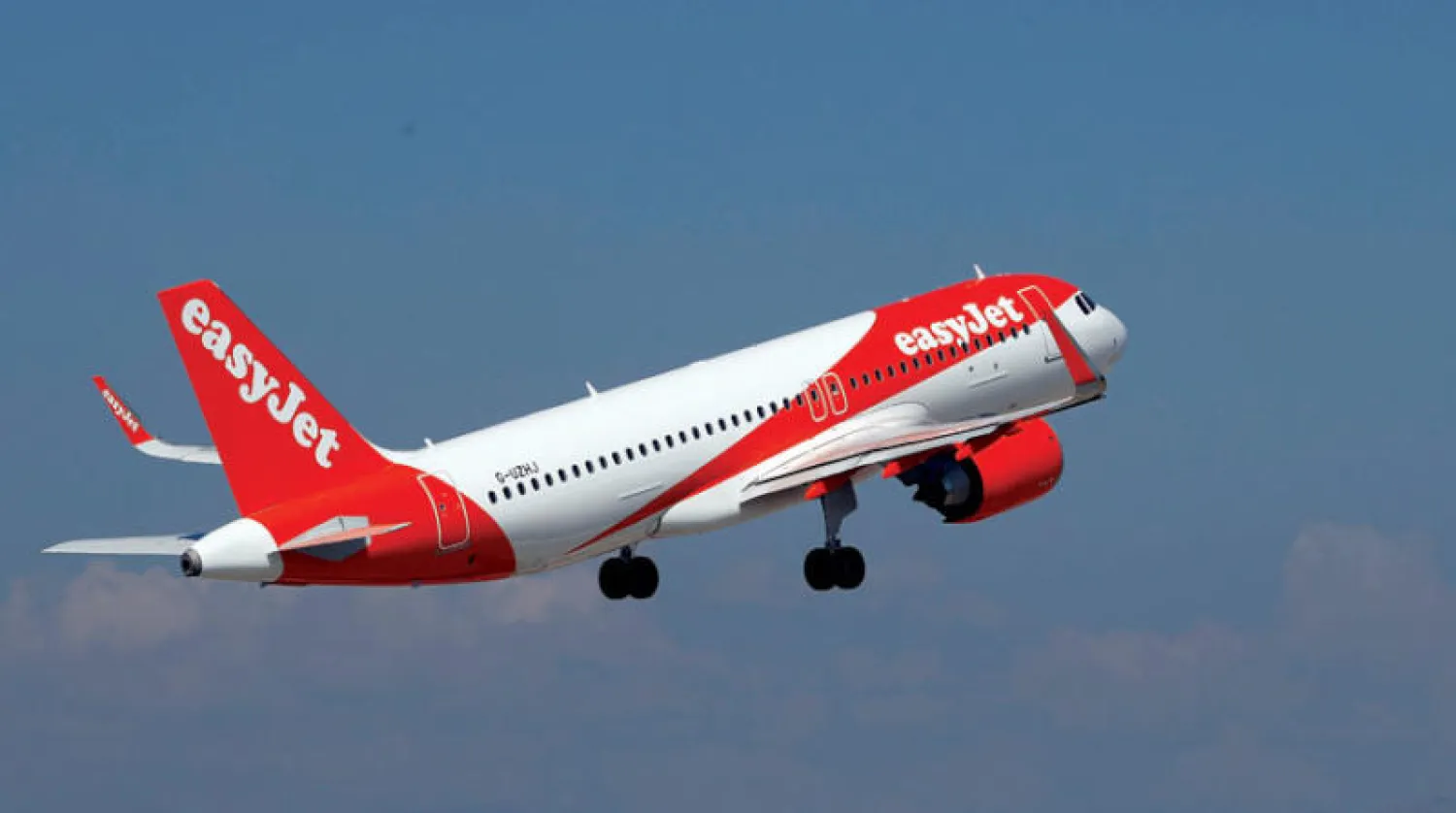 تضاعفت مبيعات تذاكر «إيزي جيت» أربع مرات بعد ساعات من إعلان بوريس جونسون خريطة طريق لعودة السفر جواً (رويترز)