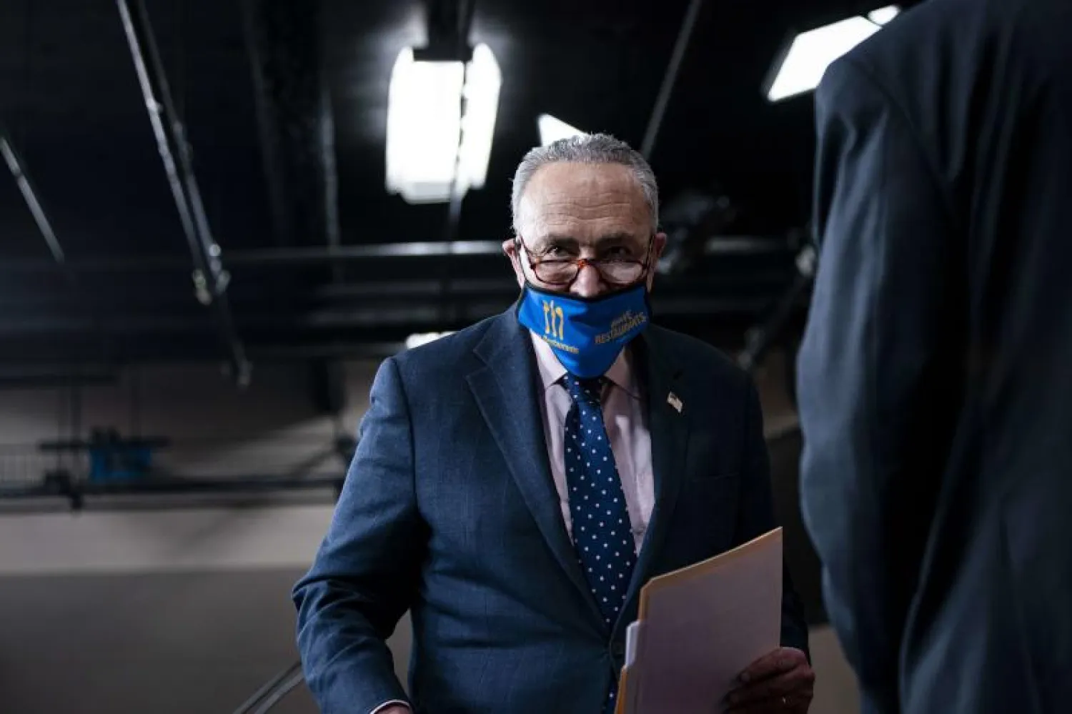 زعيم الأغلبية الديمقراطية في مجلس الشيوخ تشاك شومر (أ.ف.ب)