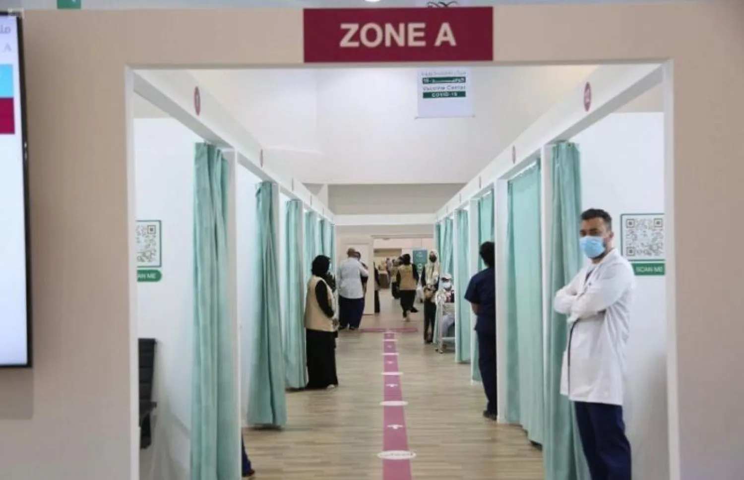 جامعات سعودية بدأت في تقديم اللقاحات لمنسوبيها وذويهم والمواطنين والمقيمين (واس)