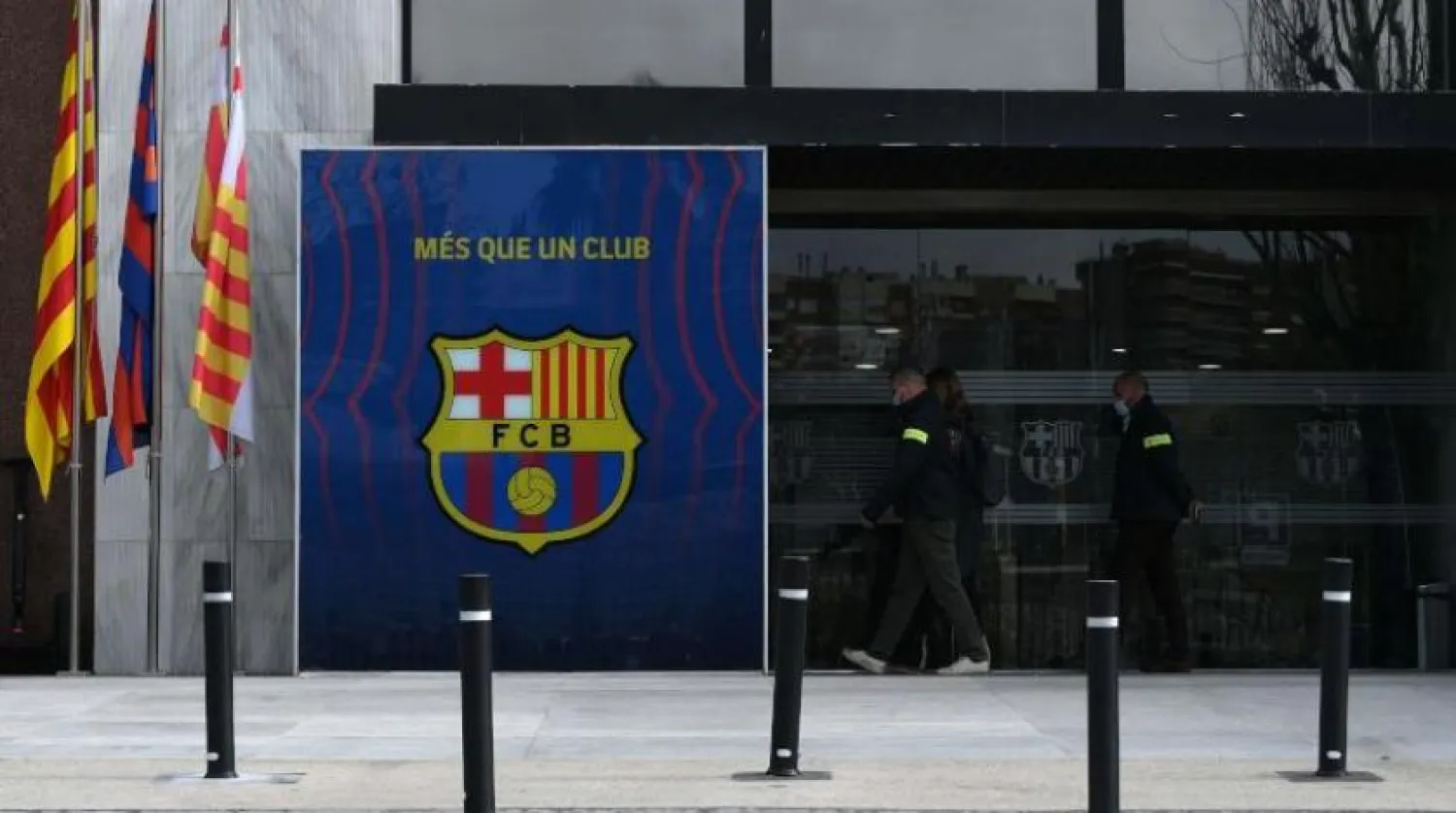 Polisler Barcelona Futbol Kulübü’nün ofisinde arama yaptı (AFP) 
