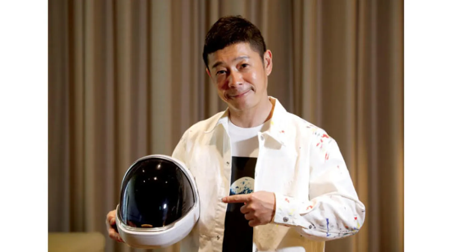 الملياردير الياباني يوساكو مايزاوا (رويترز)