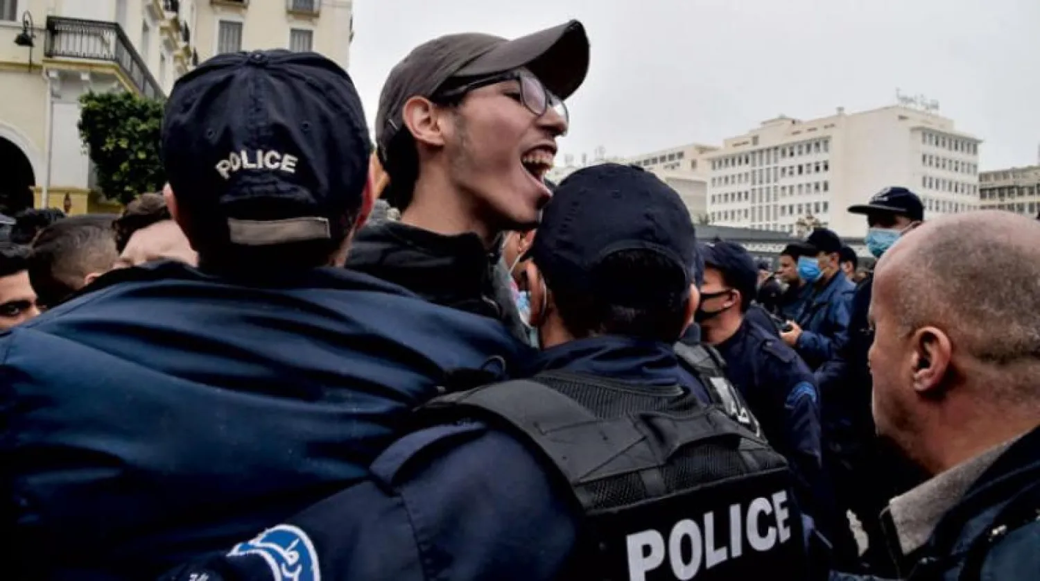 Cezayir güvenliği, hareket aktivistini işkenceye tâbi tutmakla suçlanıyor (AFP) 