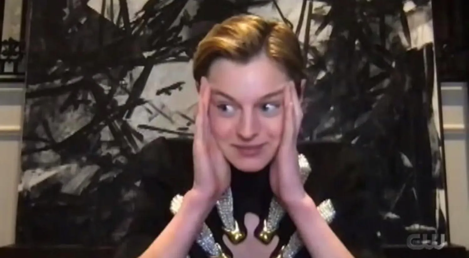 الممثلة إيما كورين التي قامت بدور الأميرة ديانا (رويترز)