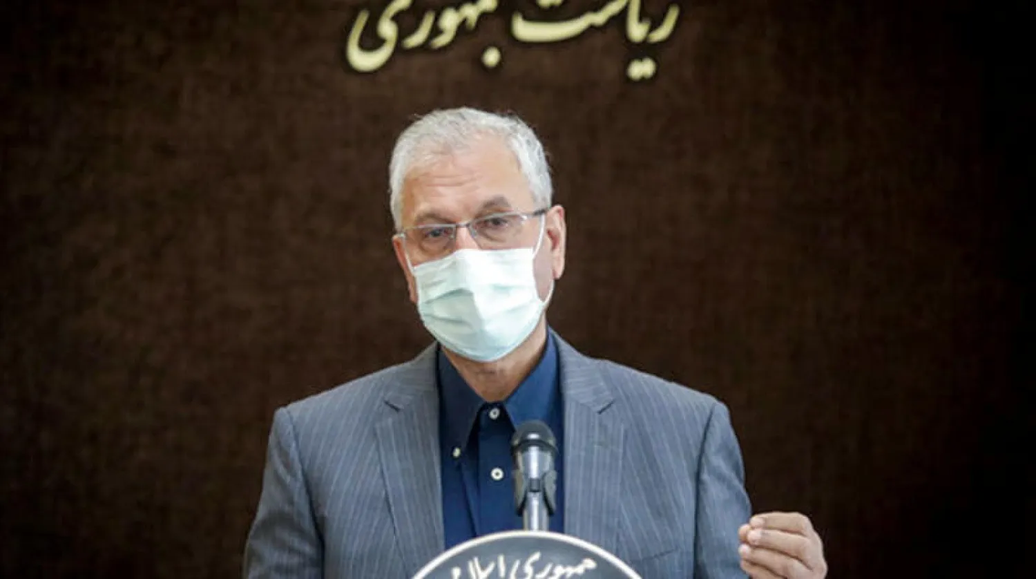 المتحدث باسم الحكومة الإيرانية علي ربيعي خلال مؤتمر صحافي في طهران أمس (مهر)