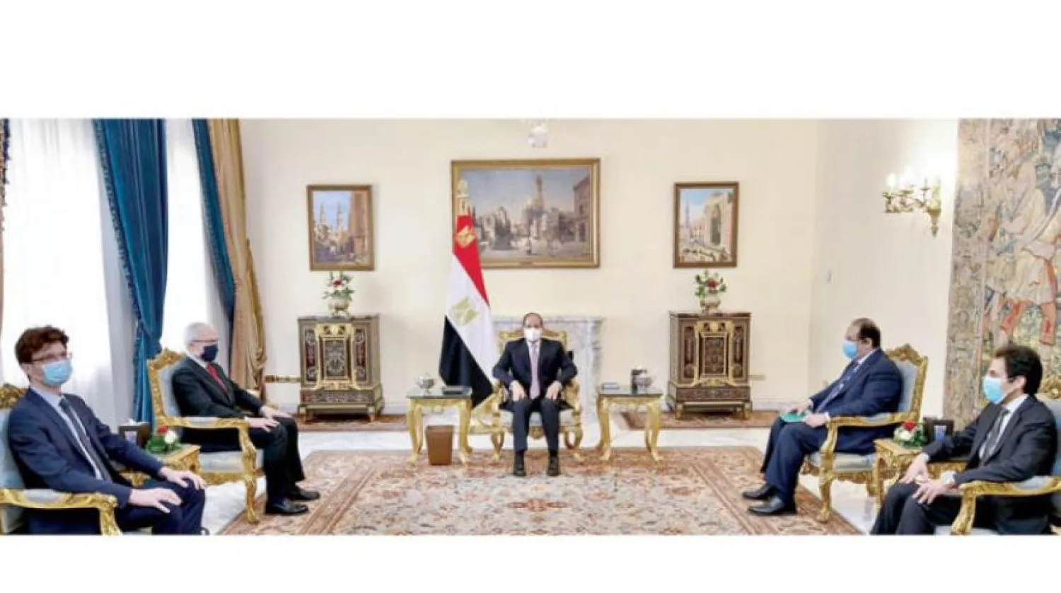 Sisi discusses bilateral security cooperation with the director general of France’s external intelligence service (the Egyptian presidency) 