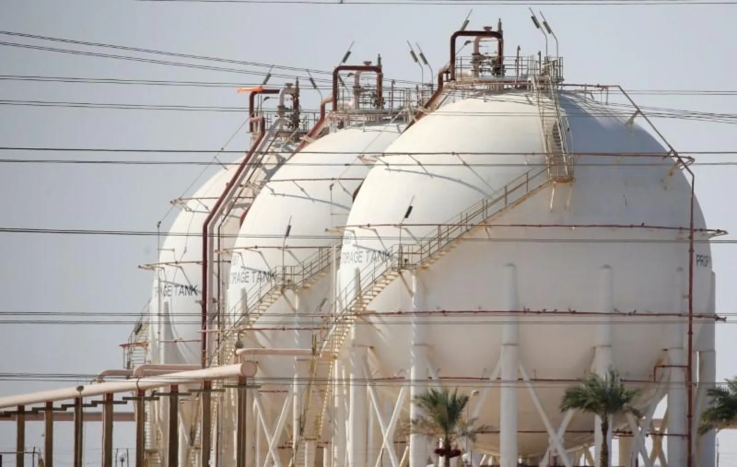 A plant's gas tanks are seen at the desert road of Suez city north of Cairo, Egypt. (Reuters file photo)