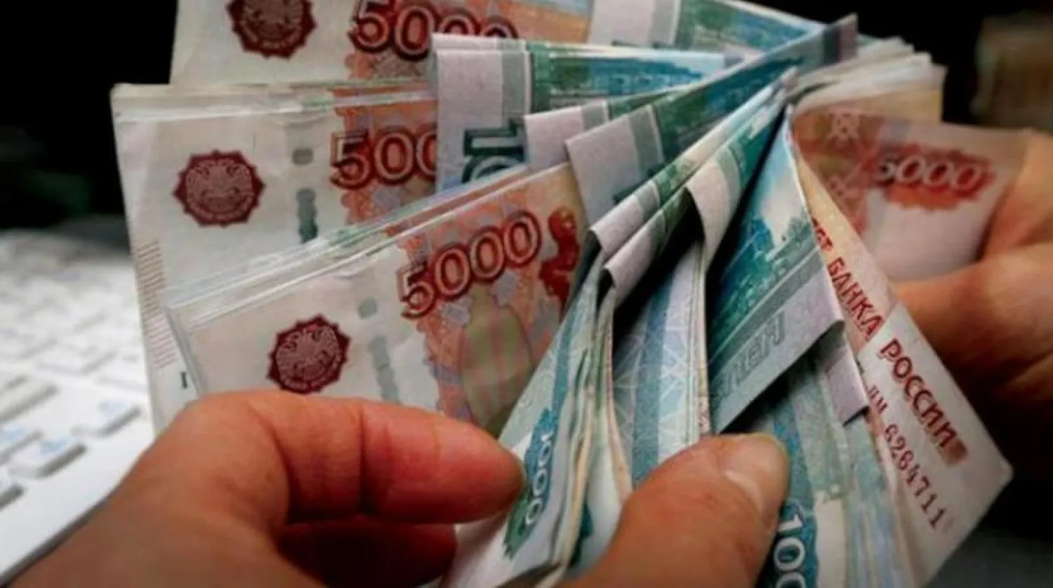الروبل الروسي (رويترز)