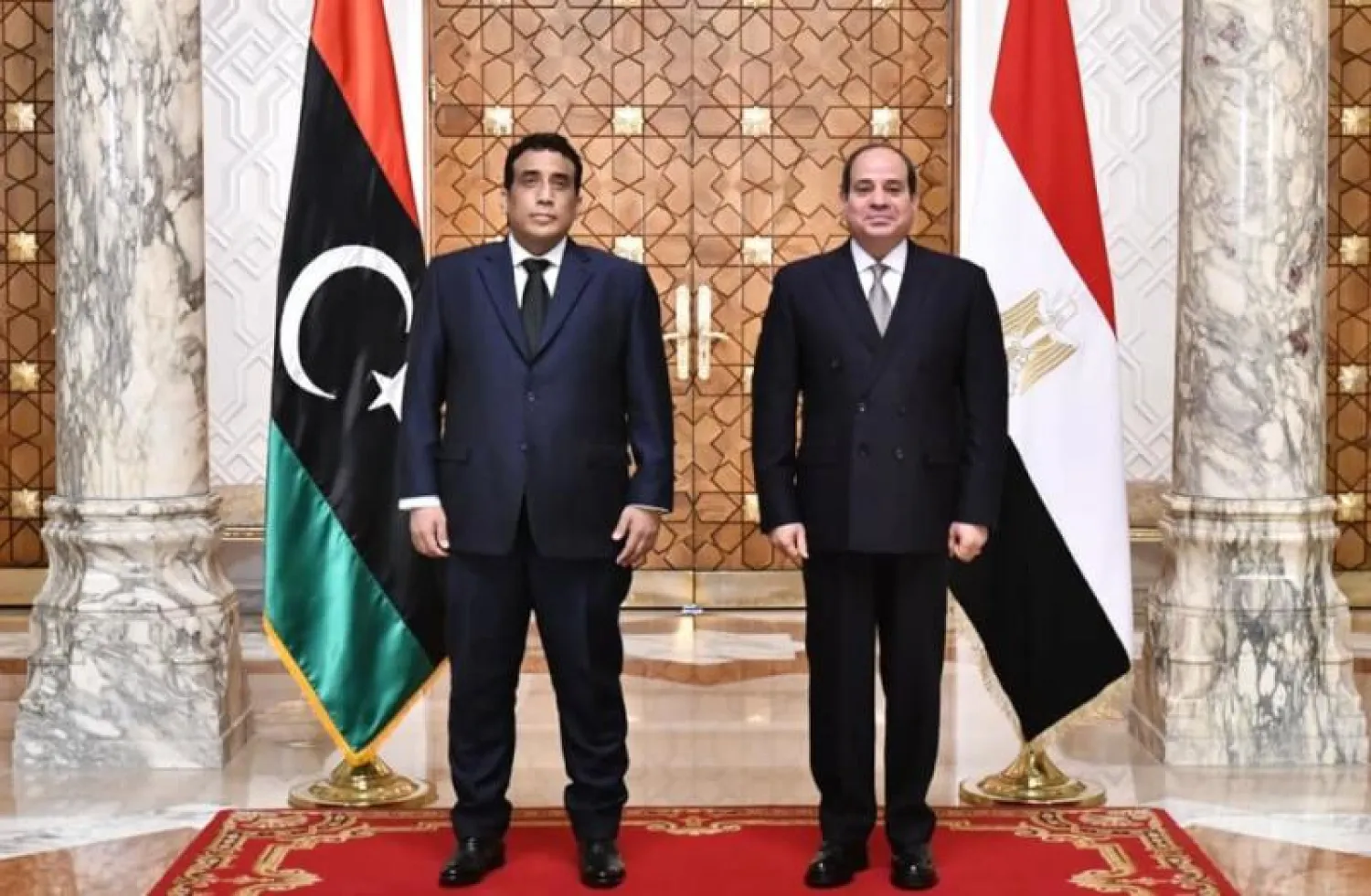 جانب من لقاء الرئيس المصري عبد الفتاح السيسي ومحمد المنفي رئيس المجلس الرئاسي الليبي (الرئاسة المصرية - «فيسبوك»)