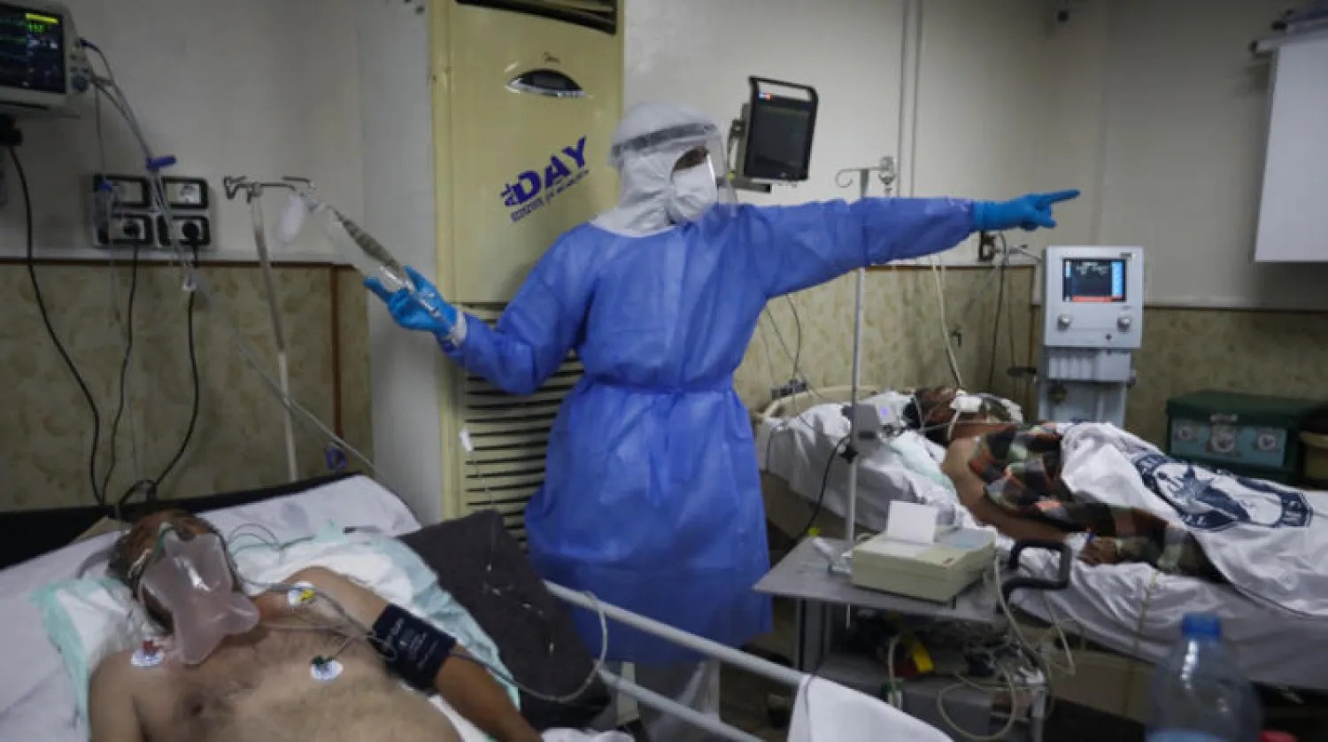 أحد عنابر مرضى «كورونا» في إدلب (أ.ب)