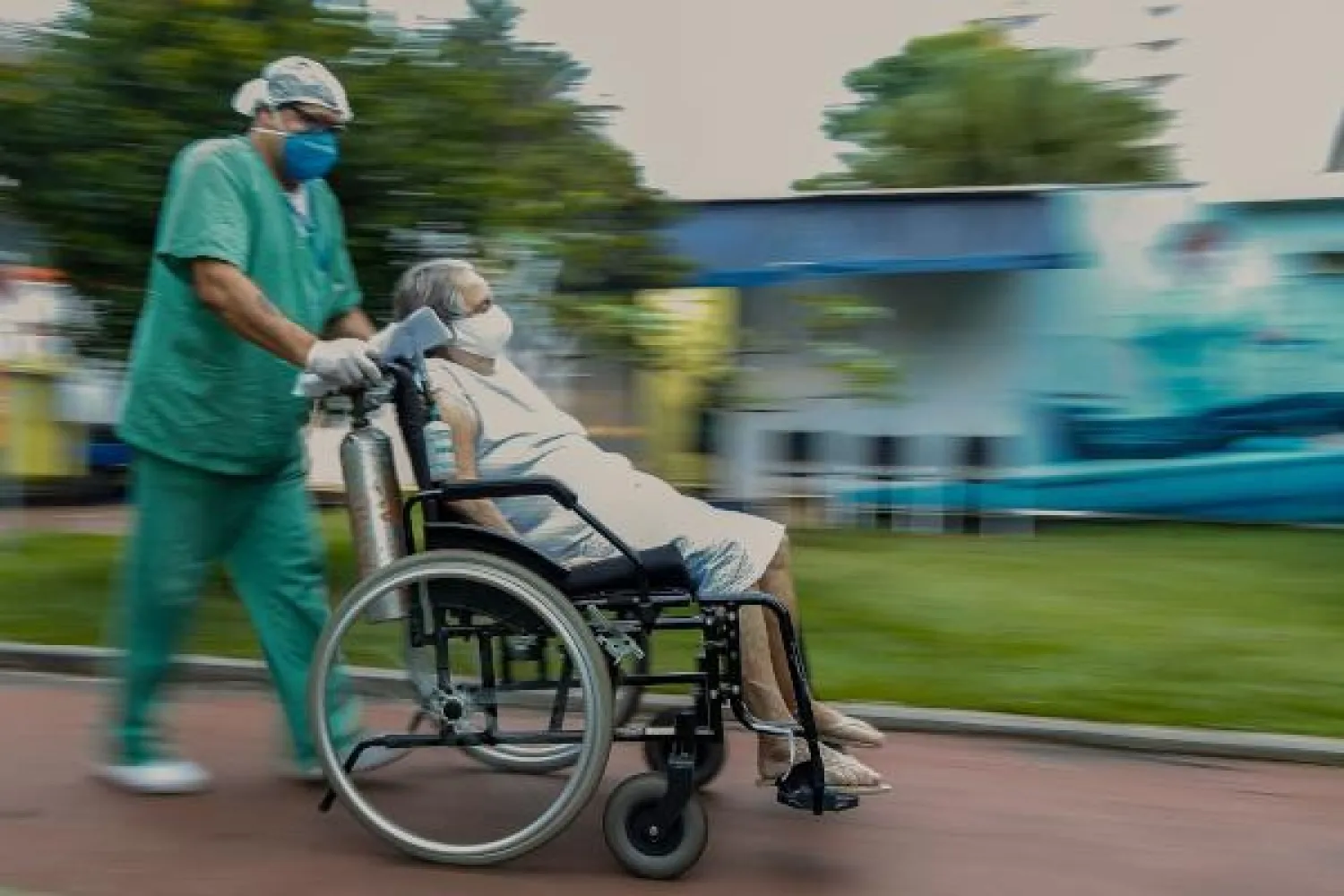 بلغ إجمالي وفيات كوفيد-19 في البرازيل أكثر من 300 ألف (ا.ف.ب)