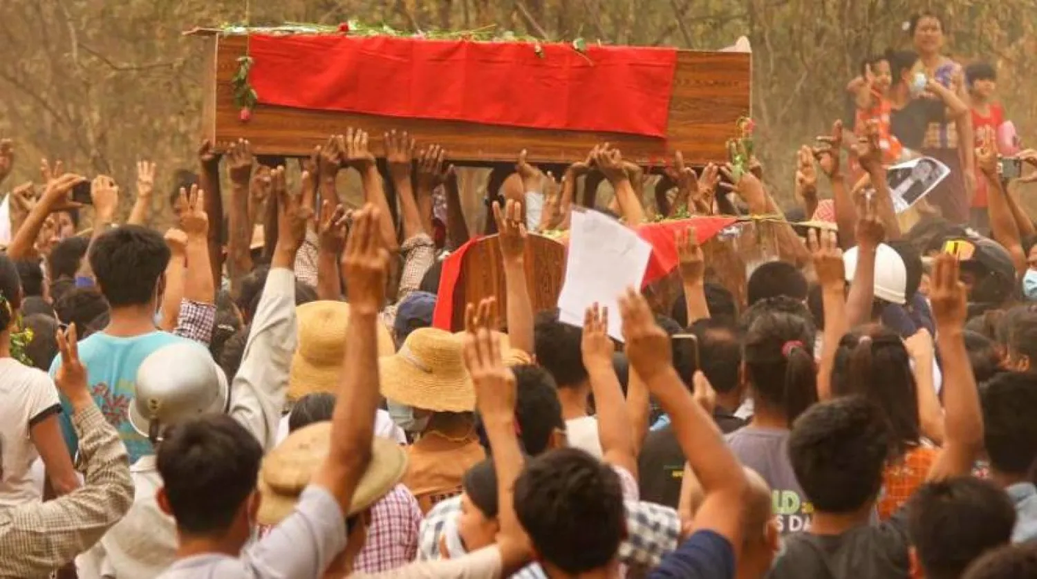 Myanmar’da güvenlik güçleri tarafından öldürülen üç vatandaşın cenazesi (AFP) 