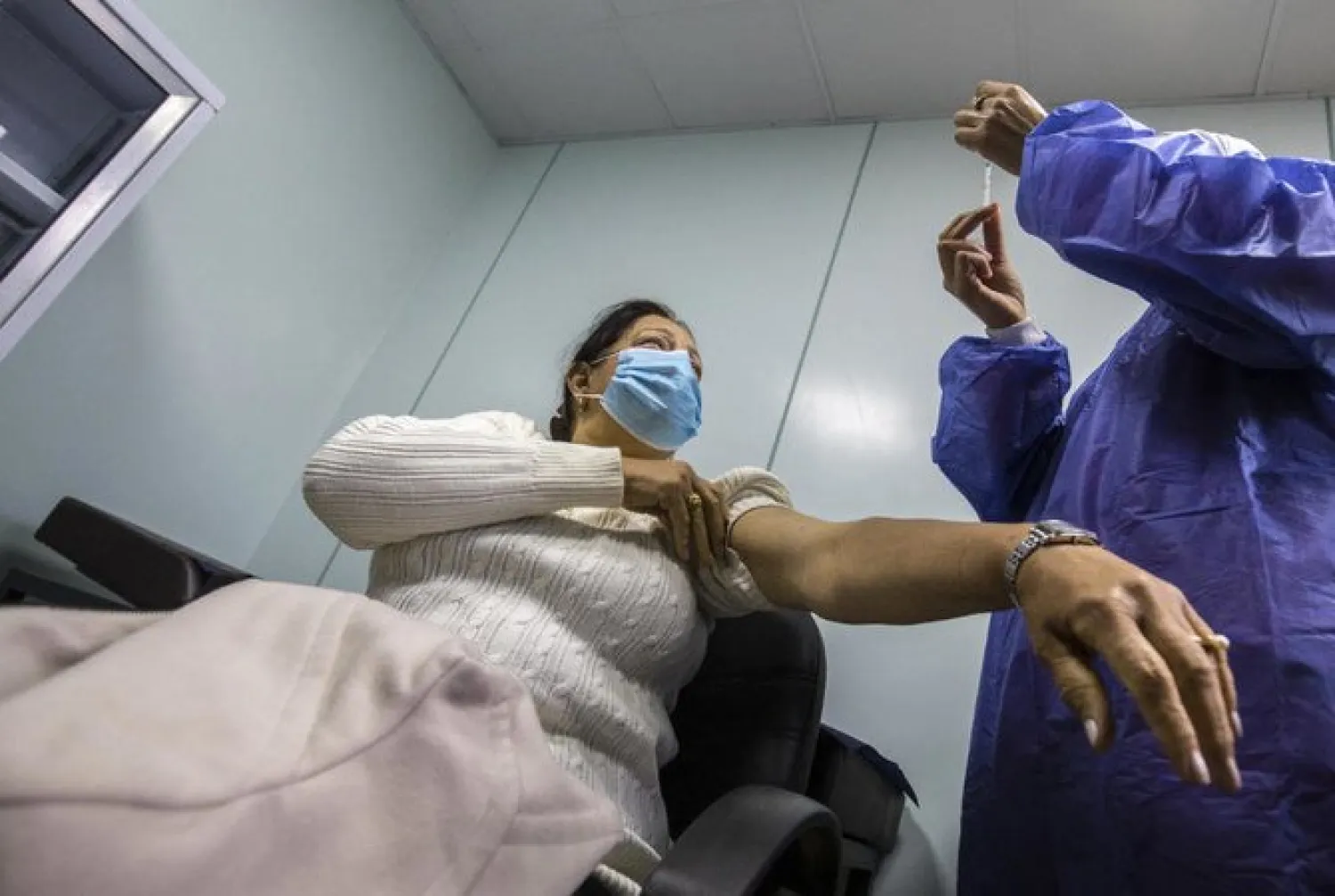The shipment is part of 40 million doses that Egypt is set to receive via GAVI. (AFP)
