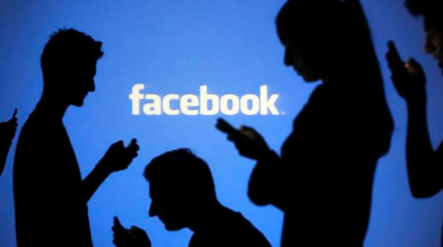 نشر بيانات ملايين الحسابات في «فيسبوك» على الإنترنت
