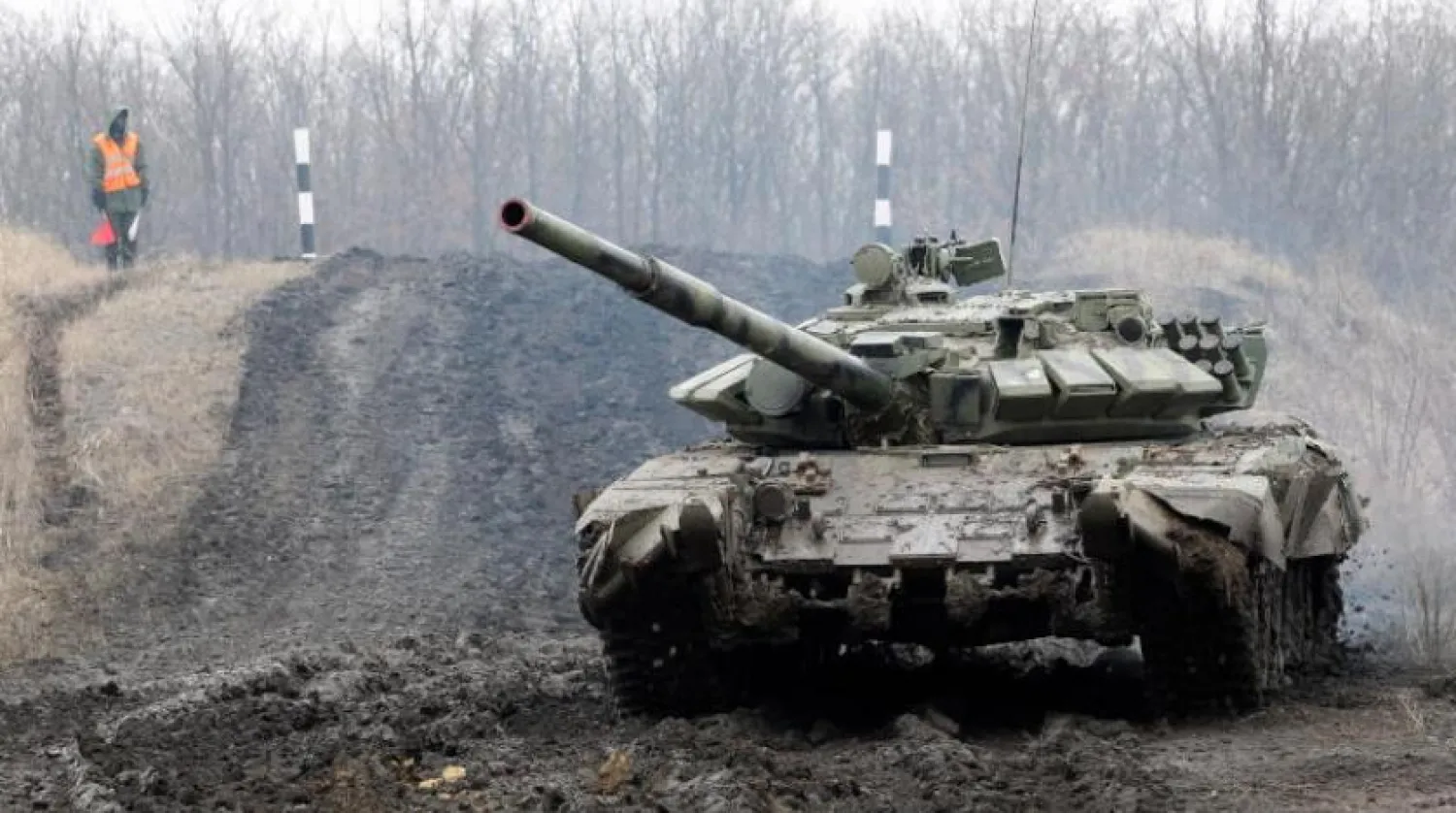 Ukrayna’nın doğusundaki Donbass bölgesindeki Rus destekli kuvvetlere ait tank (EPA)