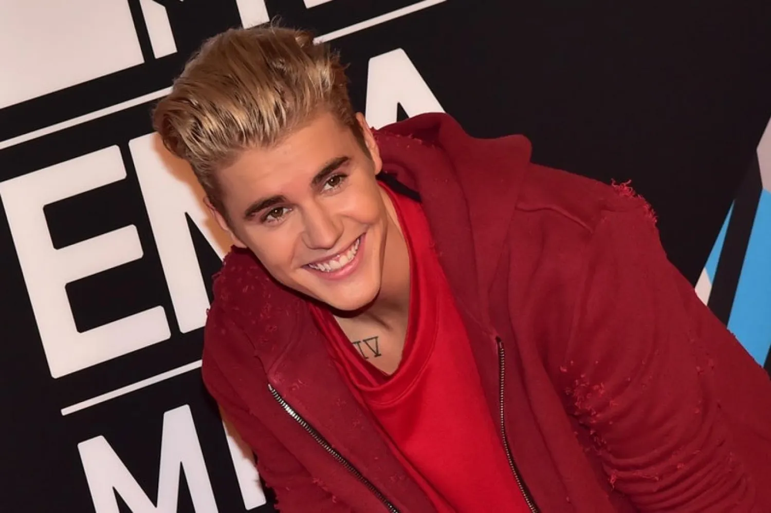 Bieber'ın çalıştığı menajerlik şirketi ve BTS'in plak şirketinin birleştiği duyurulmuştu (AFP)