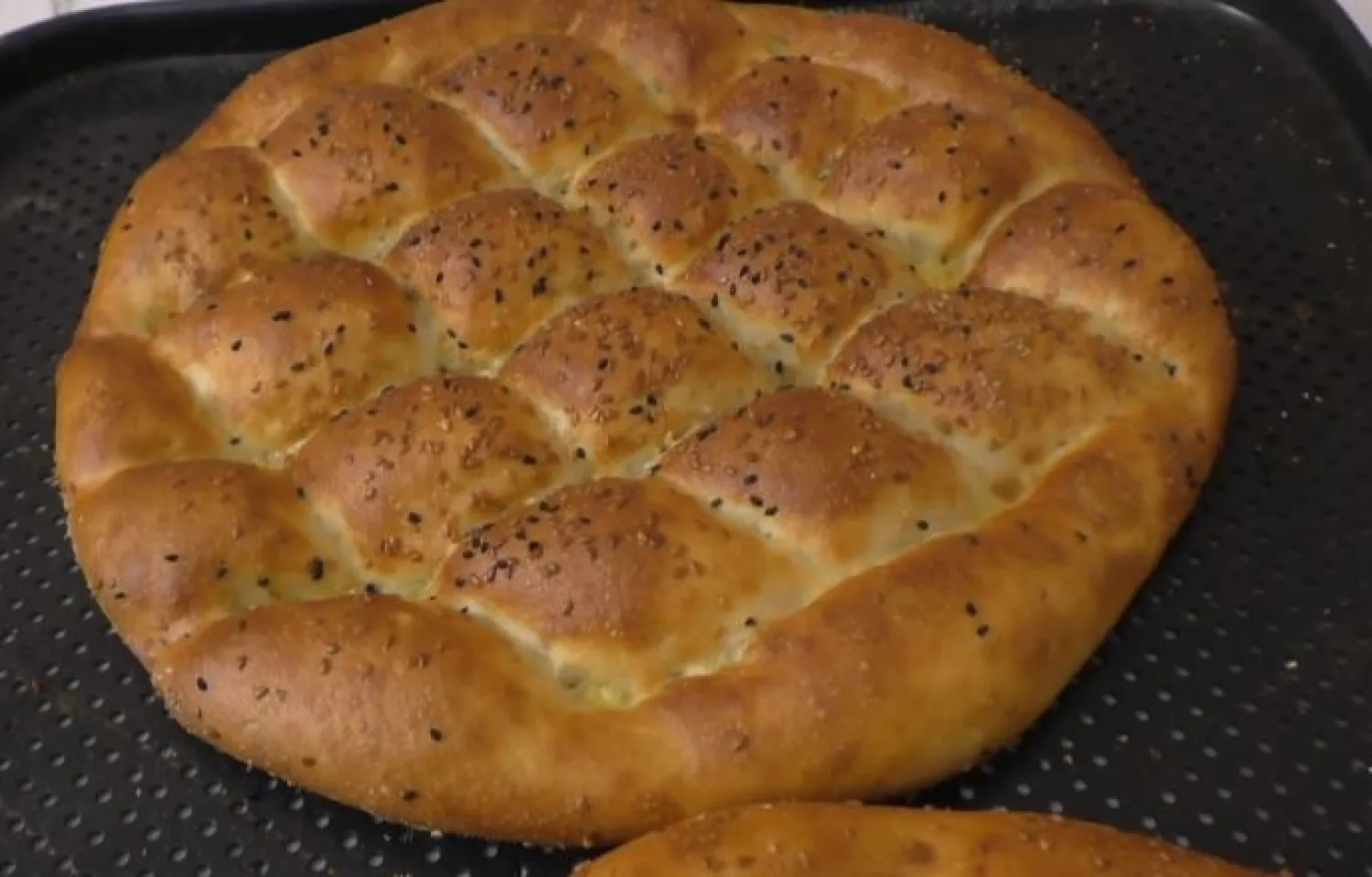 İstanbul'da ramazan pidesi 15 gram büyüdü, fiyat 1 lira artırıldı