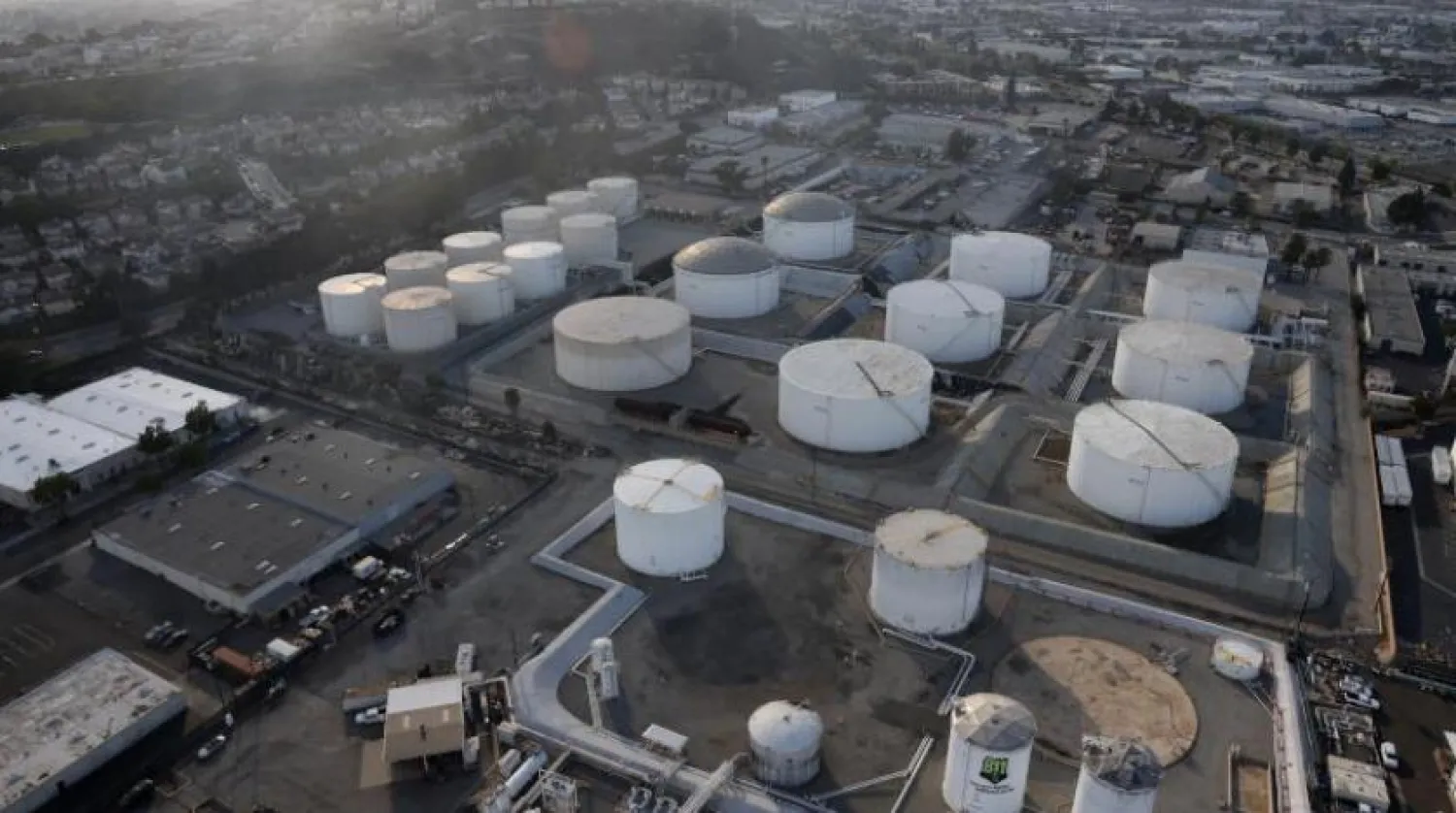 Los Angeles'taki petrol tankları (Reuters)
