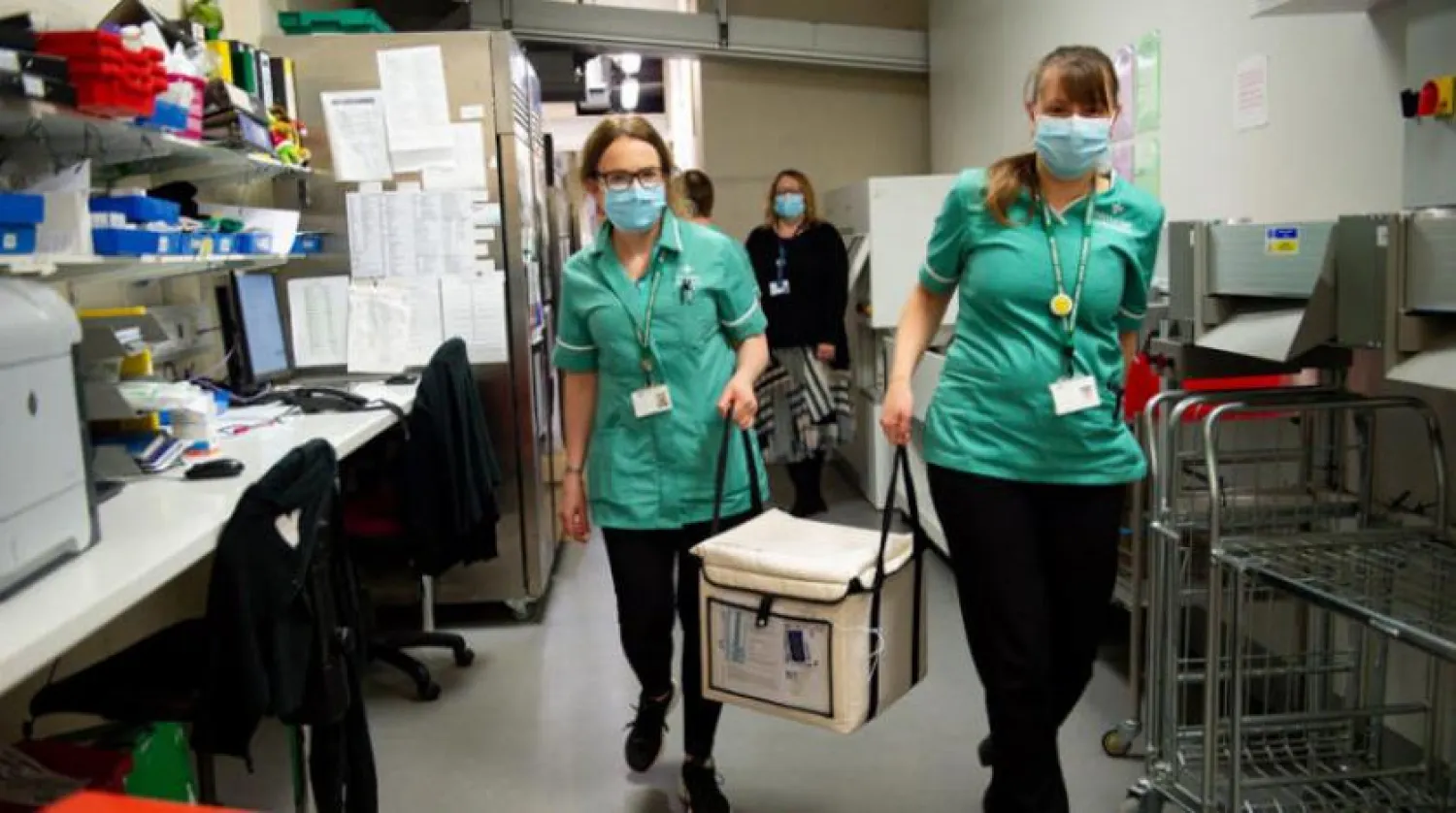 Dün Moderna aşısı dozları Galler’e ulaştı (Reuters)