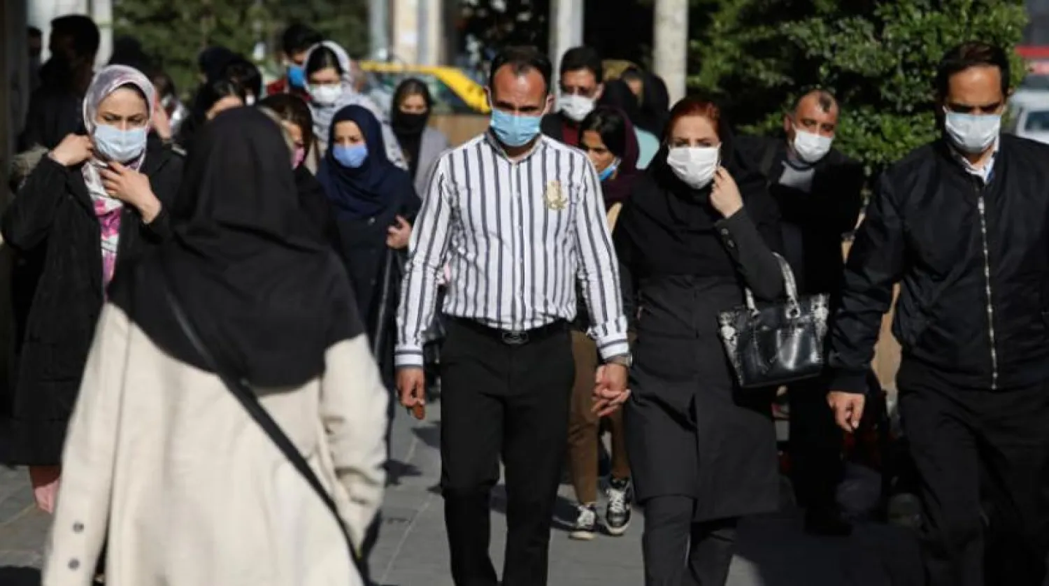 Sağlık yetkilileri Tahran’da sokağa çıkma yasağı çağrısında bulundu. (AP)
