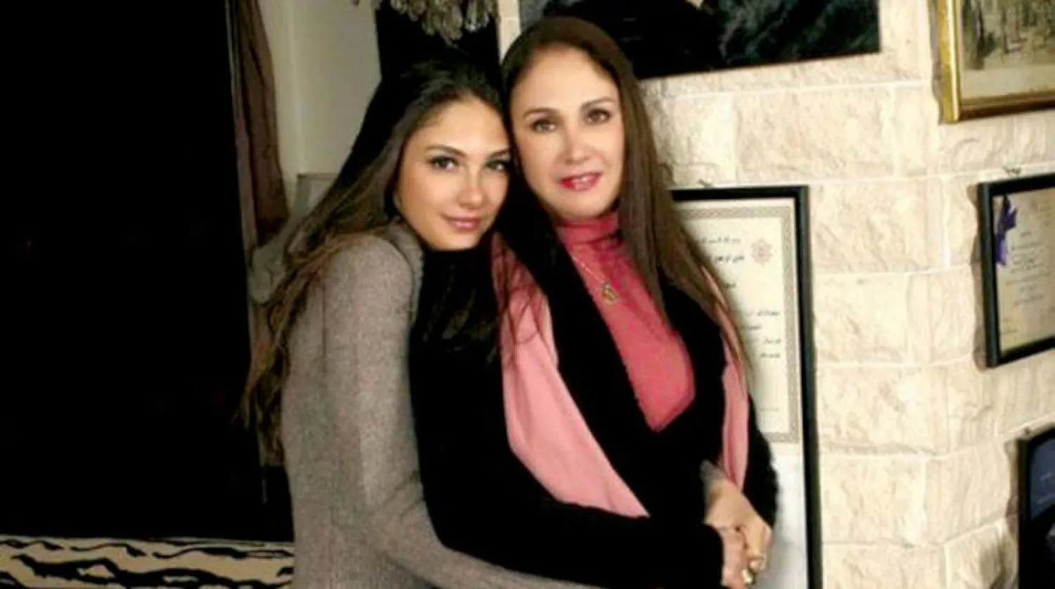 شيرين مع ابنتها ميريت