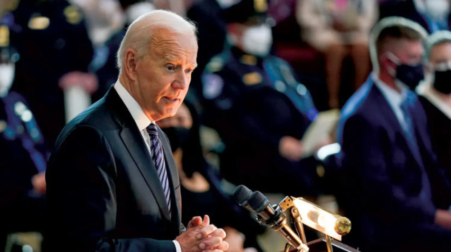 بايدن اقترح أمس على بوتين عقد قمة في دولة ثالثة (أ.ب)