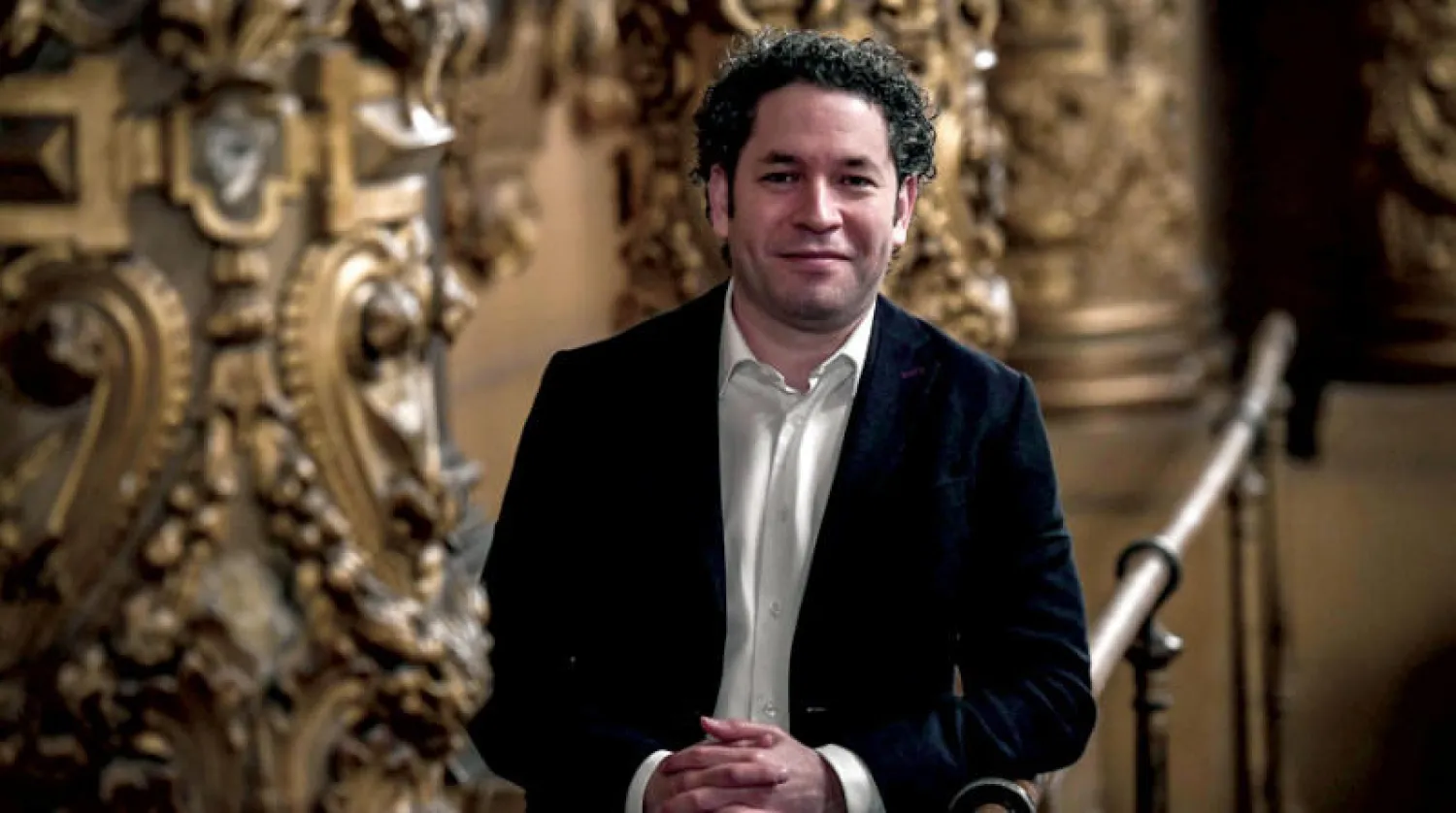 قائد الأوركسترا الشهير غوستافو دوداميل (أ.ف.ب)