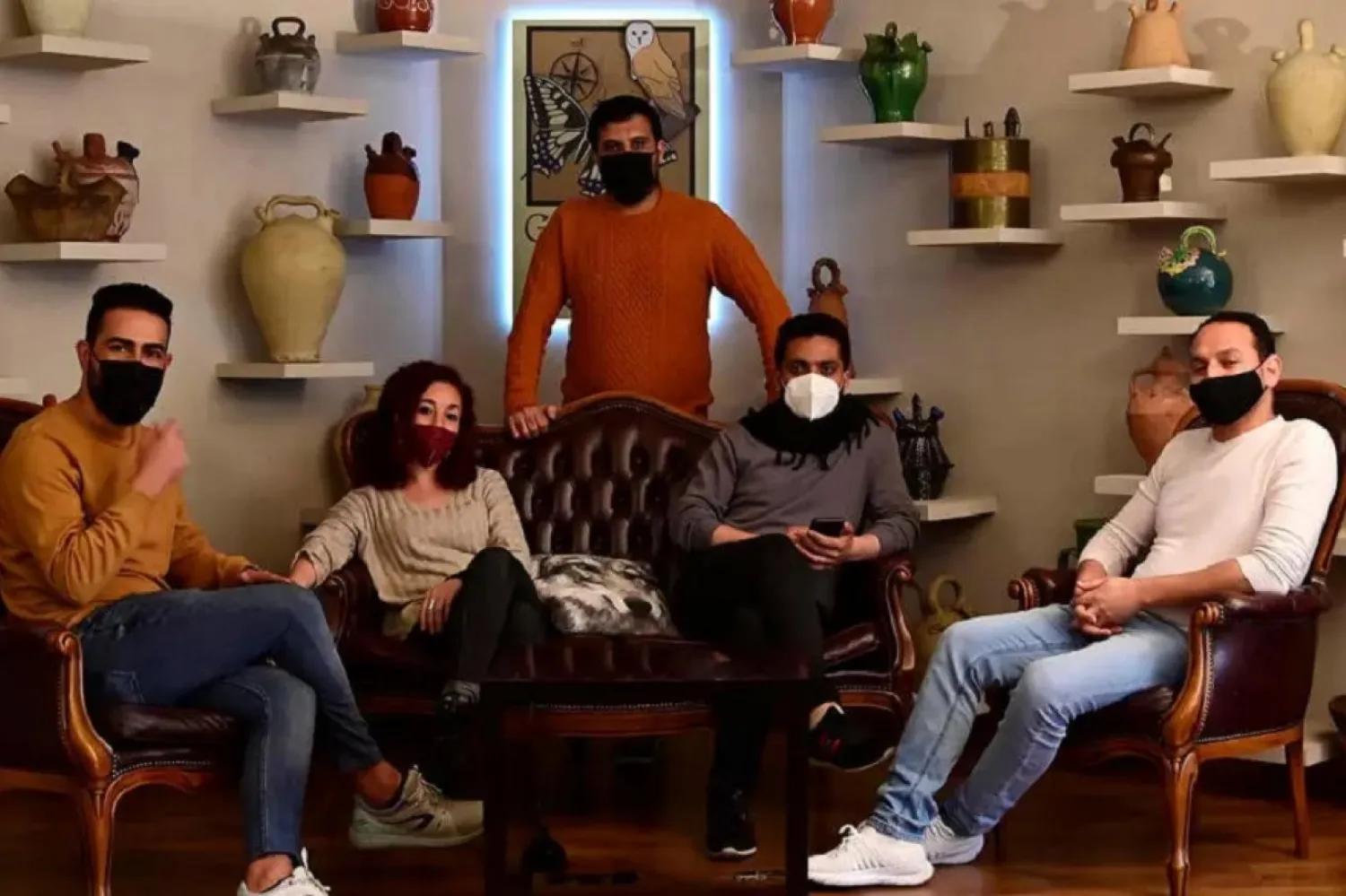 İspanya'daki mülteciler tarafından kuruulan ilk medya kuruluşu olan ‘Between us’ adlı dijital derginin ofisi (AFP)