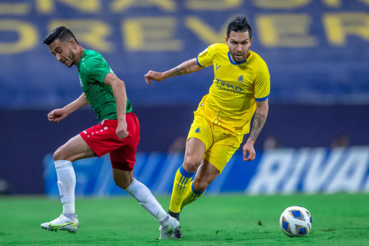 بيتروس لاعب فريق النصر يسجل نفسه في التشكيلة المثالية للجولة الأولى آسيوياً ( الشرق الأوسط )