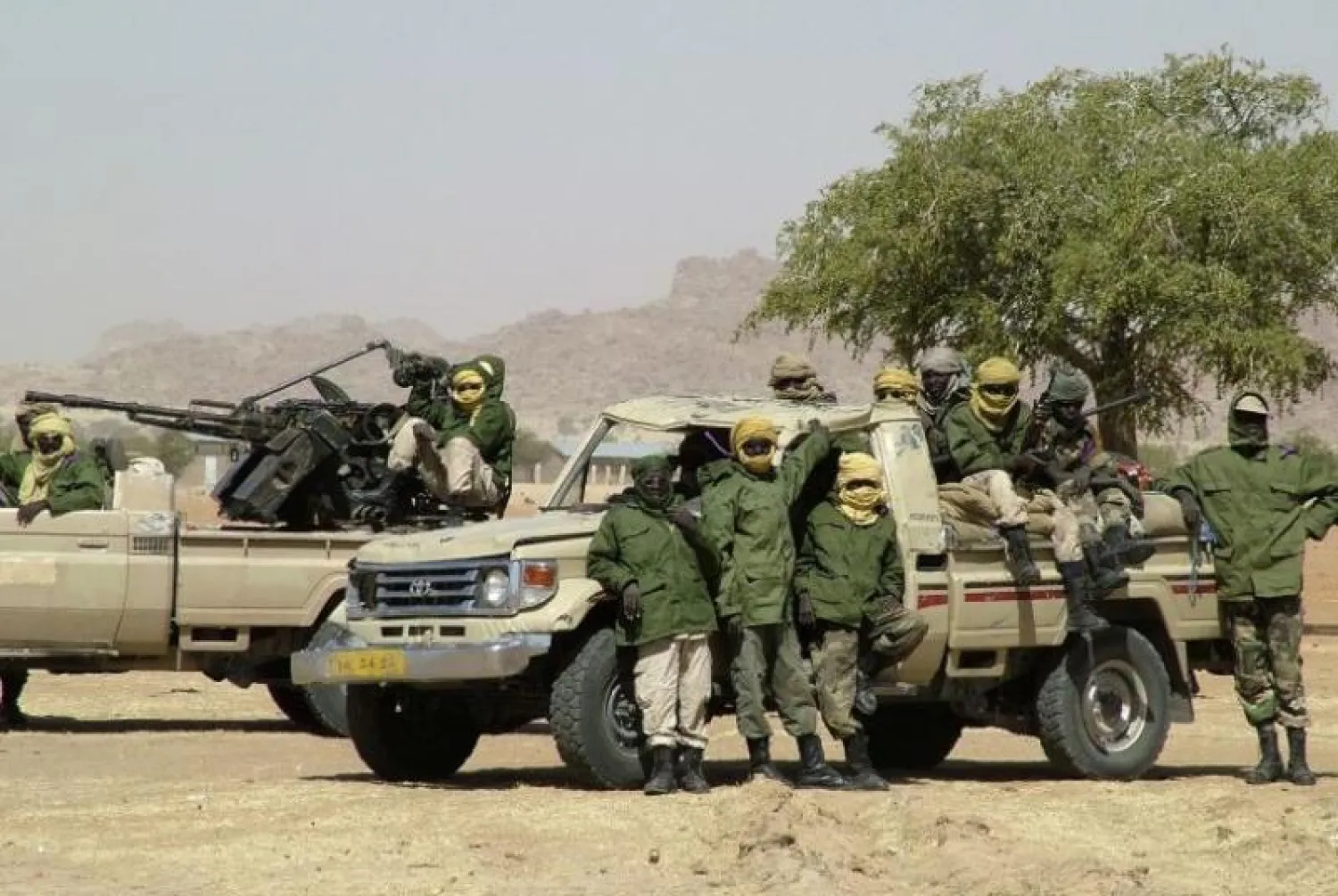 جنود تشاديون خلال مهمة حراسة في شرق تشاد (أرشيفية - رويترز)