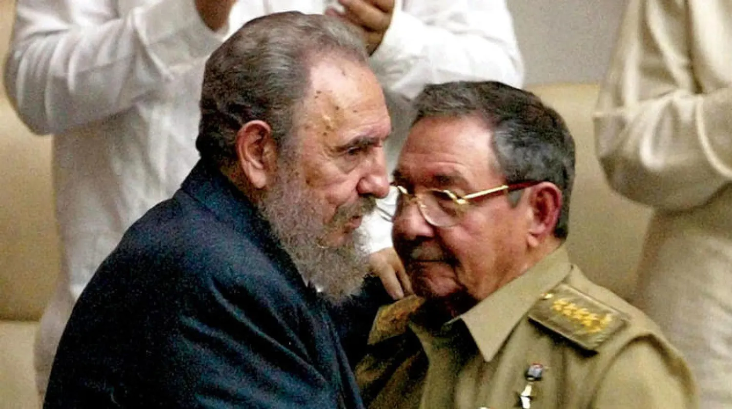 كوبا تطوي صفحة تربع «الأخوين كاسترو» على السلطة