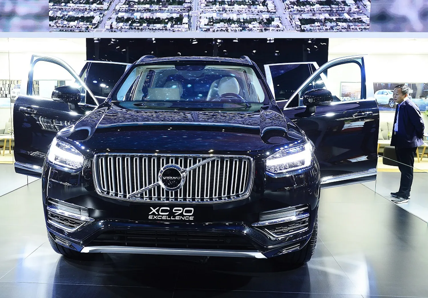 Volvo XC90 SUV is on display on day three of the China International Import Expo (CIIE) at the National Exhibition and Convention Center on November 7, 2018 in Shanghai, China. (Getty Images)