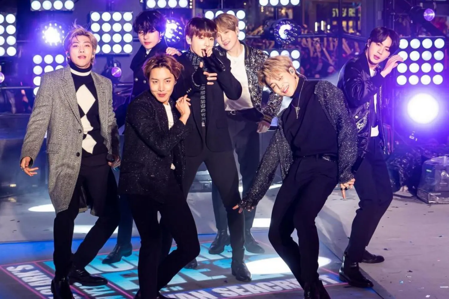 BTS, Grammy Ödülleri'nde aday gösterilen ilk K-pop grubu olma unvanını taşıyor (AP)