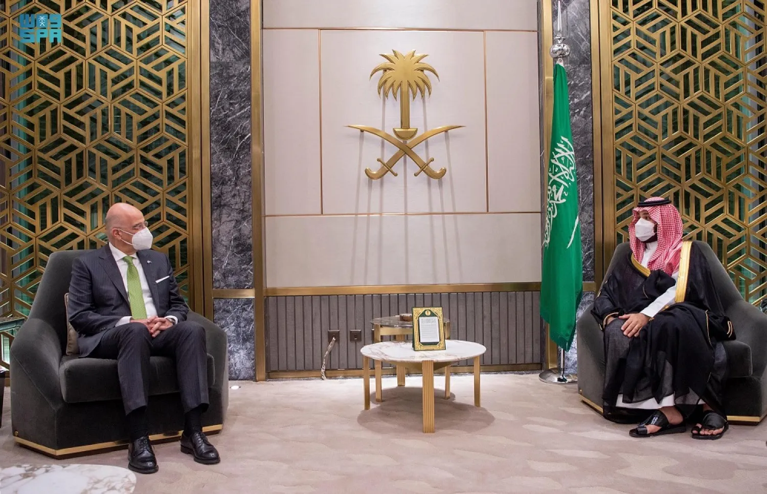 Saudi Crown Prince Mohammed bin Salman holds talks with Greek FM Nikos Dendias. (SPA)