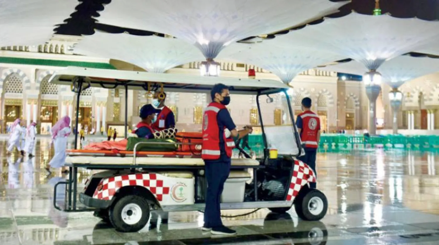 Kızılay gönüllüleri Mescidi Nebevi ziyaretçilerinin hizmetinde (SPA)