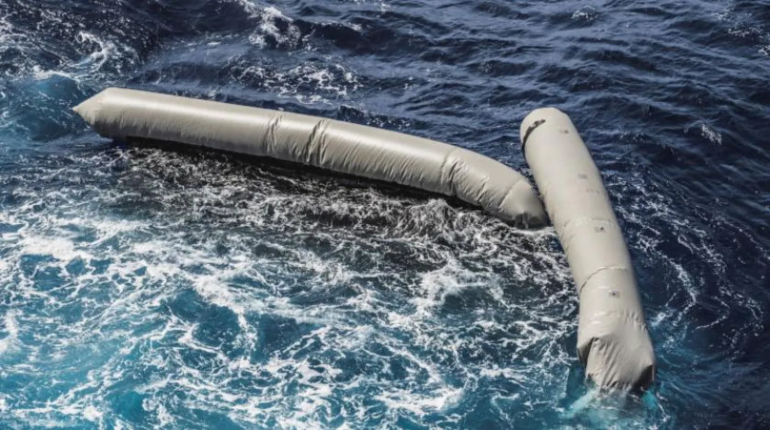 Libya açıklarında 130 göçmenle birlikte batan lastik botun kalıntıları (EPA)
