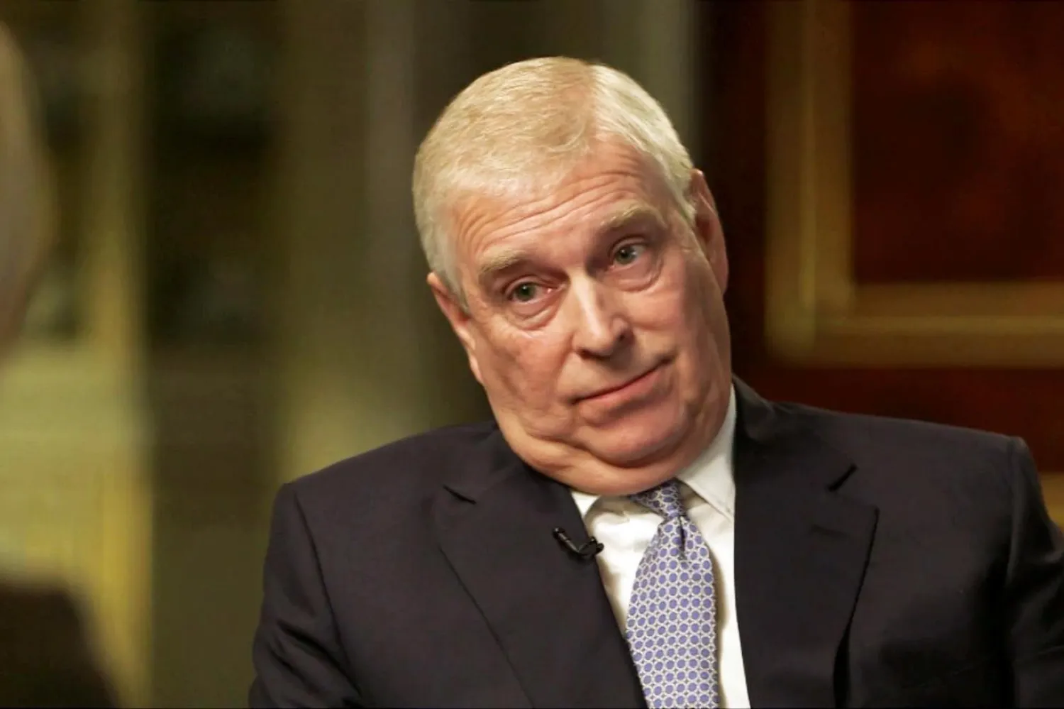 Prens Andrew'un, Jeffrey Epstein'le ilişkisinin açığa çıkmasının ardından 2019'da BBC'ye verdiği röportaj epey tartışma yaratmıştı (BBC)