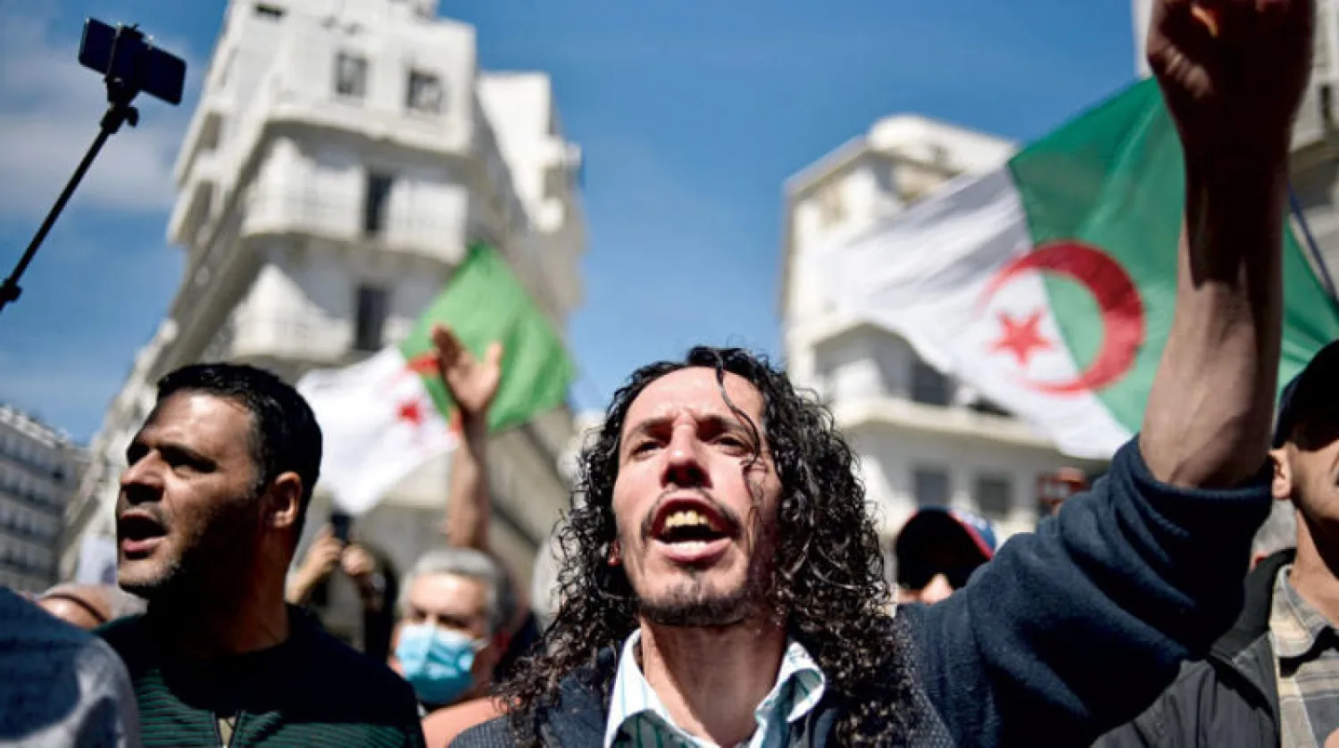 جانب من مظاهرات الحراك الشعبي وسط العاصمة الجزائر (أ.ف.ب)