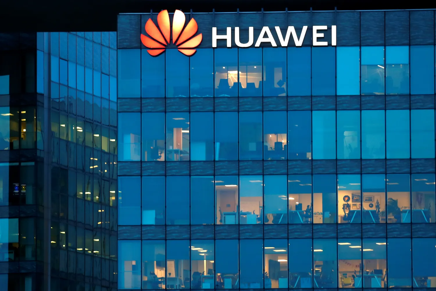 Huawei Reports Drop in Q1 Revenue 
