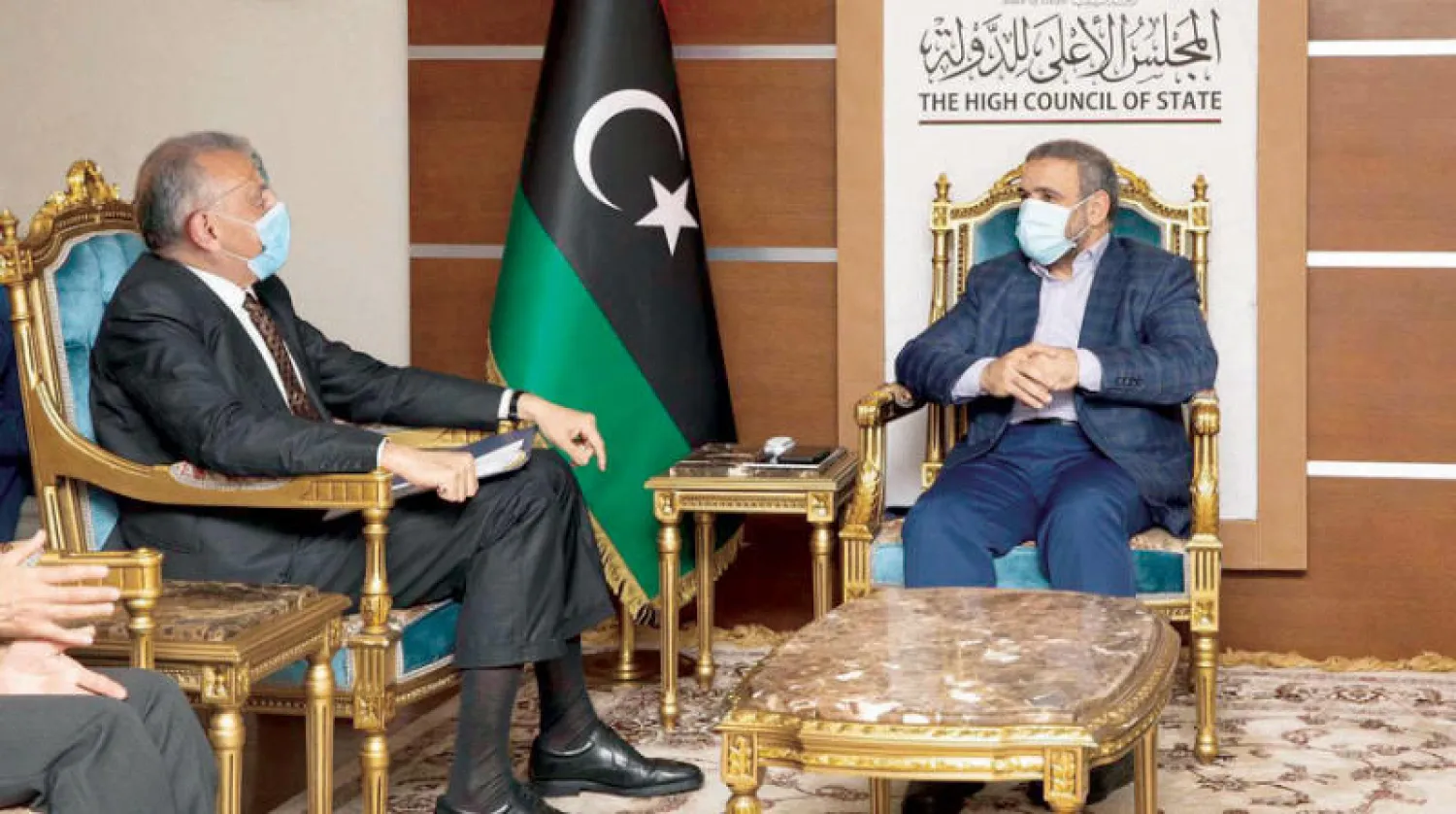 المشري والسفير الإيطالي لدى ليبيا خلال اجتماعهما بطرابلس الأربعاء (المجلس)