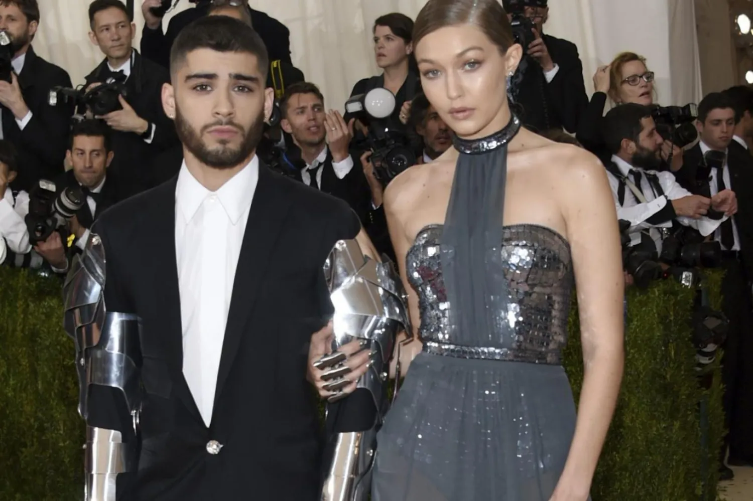 Zayn Malik, Gigi Hadid'le bebekleri dünyaya geldiğinde, "Bu küçücük insana duyduğum aşk idrakimin ötesinde" ifadelerini kullanmıştı (AP)