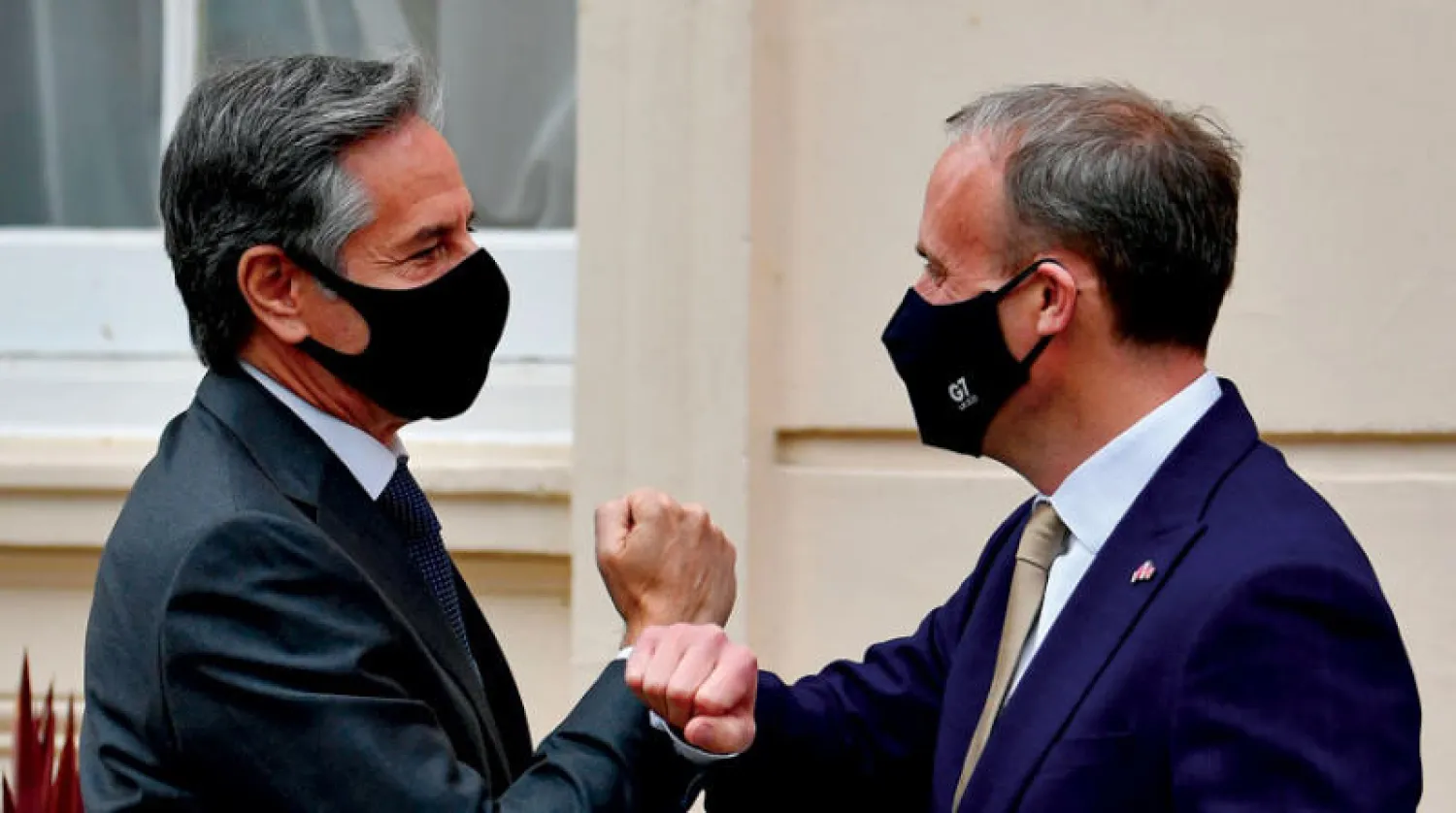 وزير خارجية بريطانيا دومينيك راب (يمين) مع نظيره الأميركي أنتوني بلينكن (أ.ب)