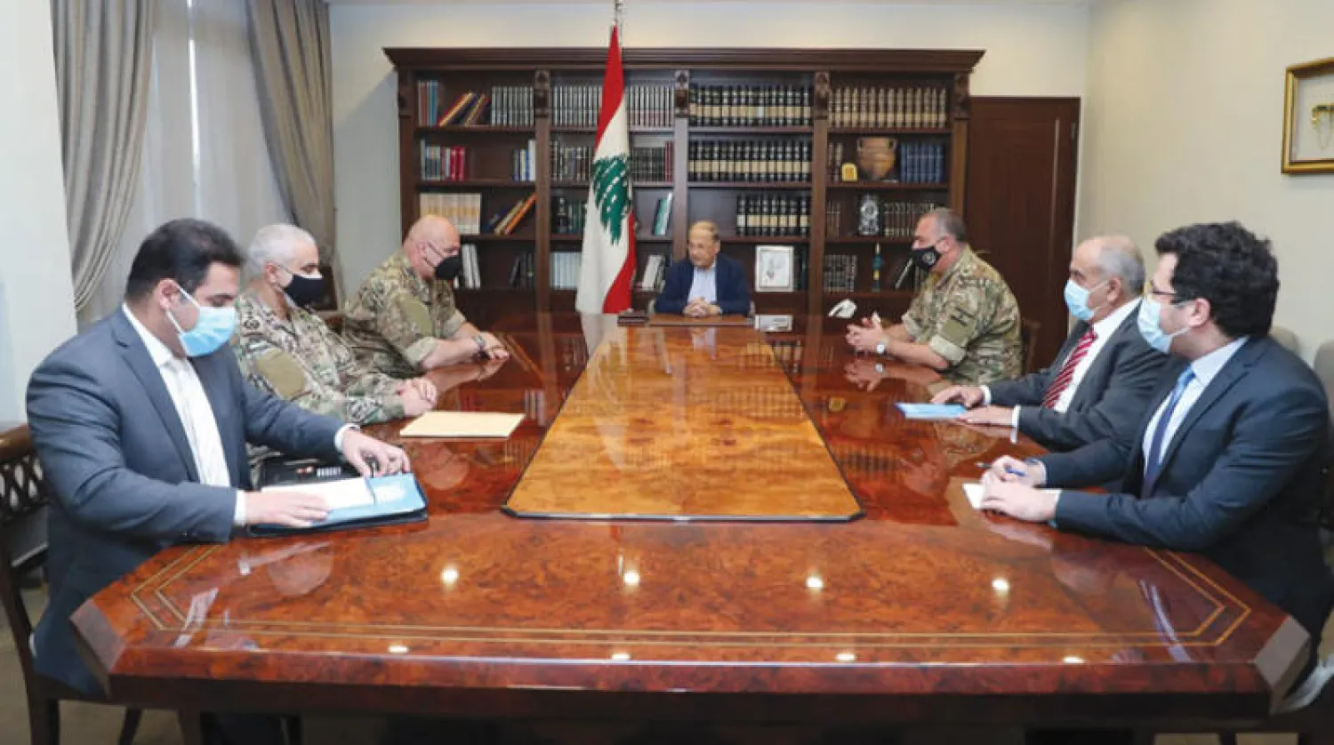عون مترئساً اجتماع الوفد اللبناني بحضور قائد الجيش (رئاسة الجمهورية)