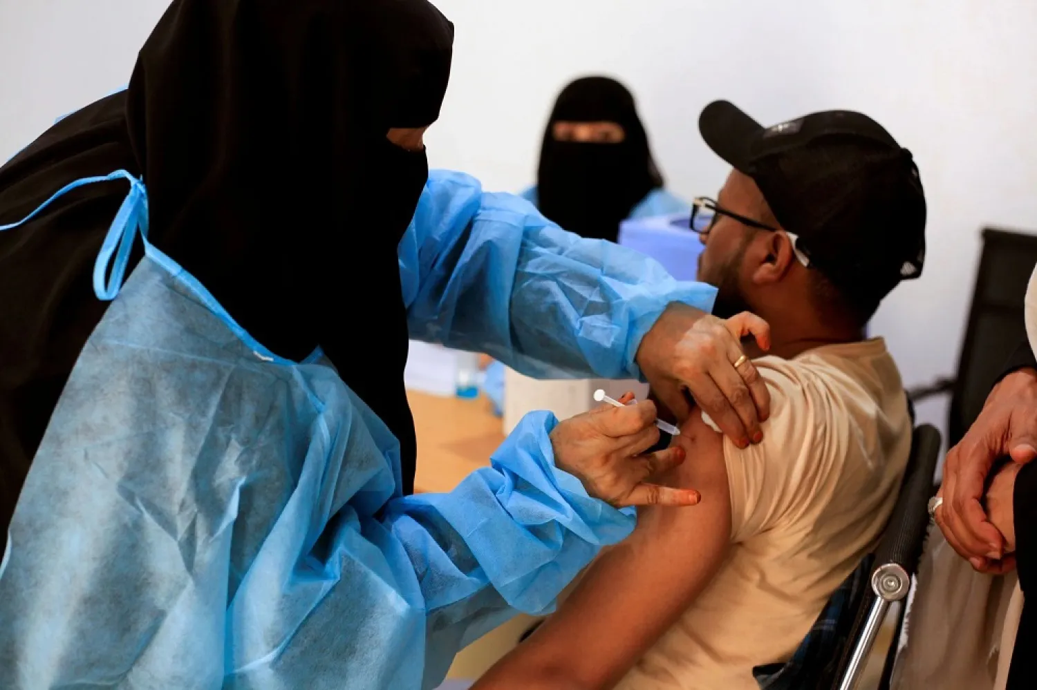 A man receives the AstraZeneca vaccine against the coronavirus disease (COVID-19), at a medical center in Taiz, Yemen April 23, 2021. (Reuters)