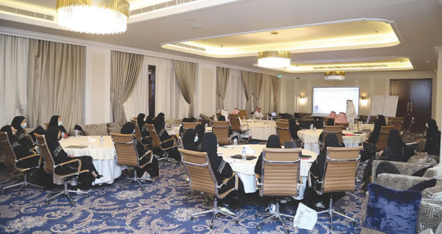 يتضمن المعسكر التدريبي الذي يستمر 6 أيام ورشاً تدريبية لتطوير مهارات العرض والإلقاء للمشاركين