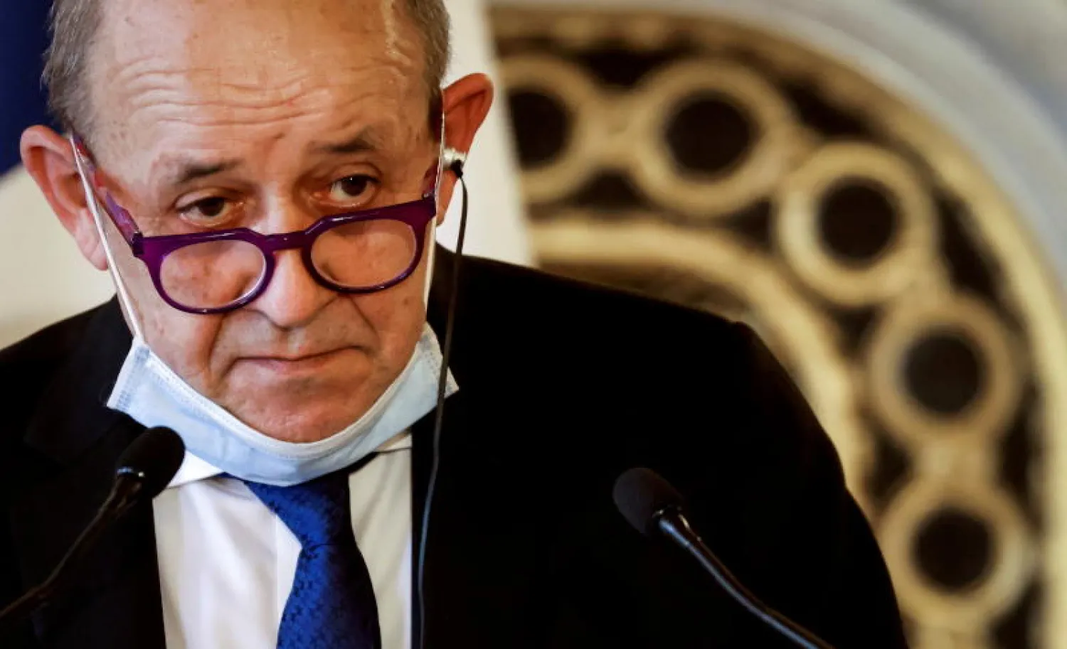 وزير الخارجية الفرنسي جان إيف لو دريان (رويترز)